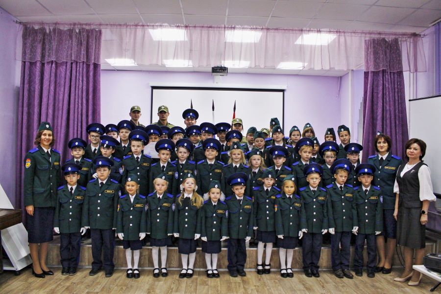 Казачата села Еткуль приняли кадетскую присягу